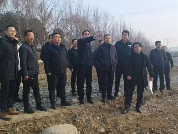 竹溪县委书记许庆一一行莅临竹溪河水污染治理及水生态修复工程（一期）EPC总承包项目现场检查指导工作 (1).png